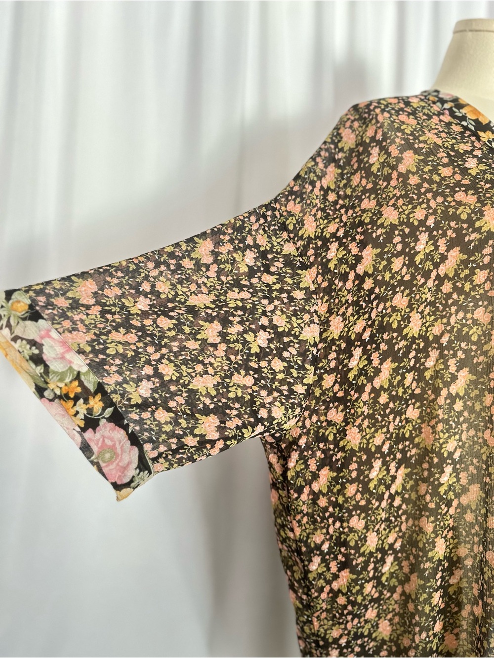 American Eagle Floral Open Front Kimono Cardigan | Medium | Boho Duster(1398) - Picture 7 of 12